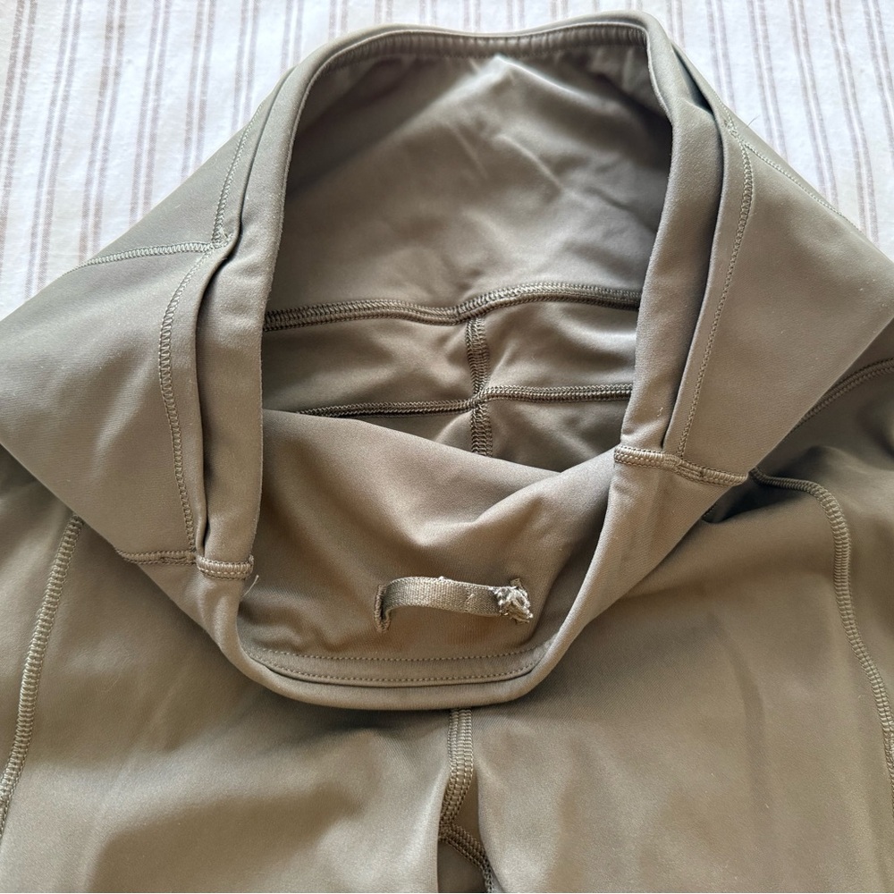 Lululemon High-Waist Dark Olive Green Active Leggings - Women Size 4 - Picture 10 of 10